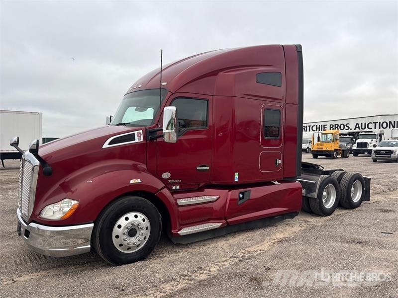 Kenworth T680 Τράκτορες