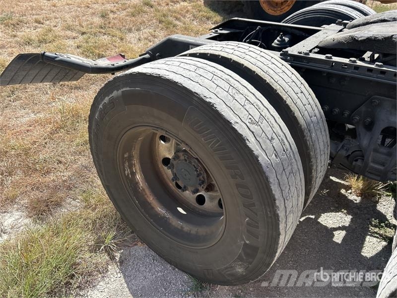 Kenworth T680 Vetopöytäautot