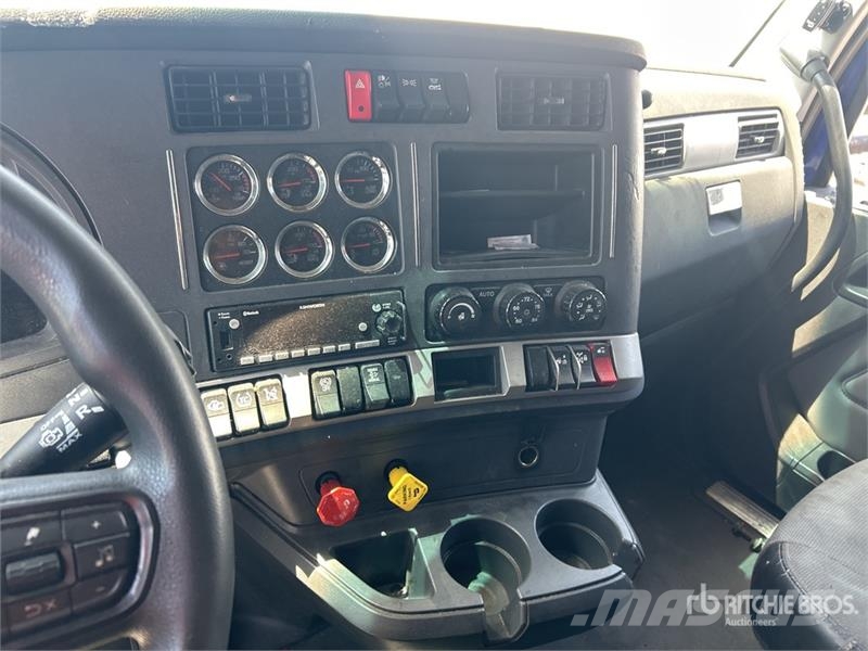 Kenworth T680 Vetopöytäautot