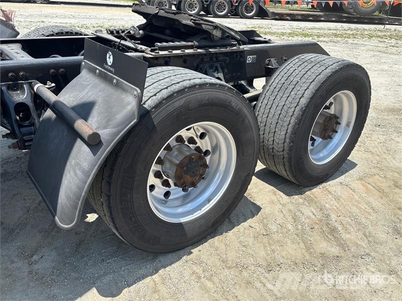 Kenworth T680 Седельные тягачи