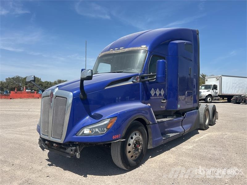 Kenworth T680 Vetopöytäautot
