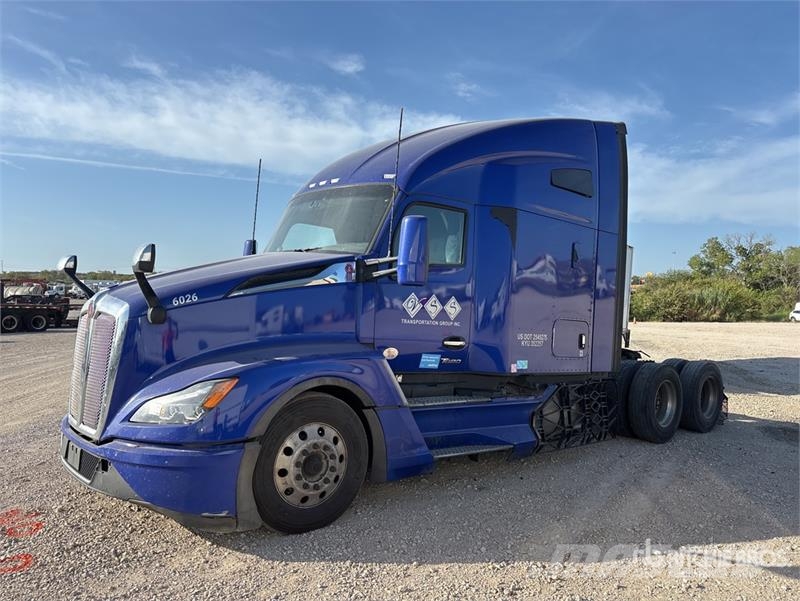 Kenworth T680 Vetopöytäautot