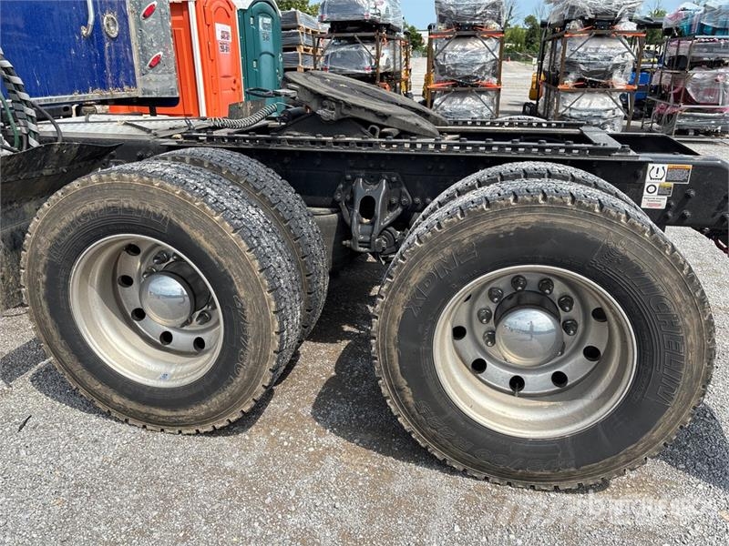 Kenworth T680 Sattelzugmaschinen