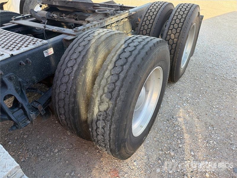 Kenworth T680 Sattelzugmaschinen