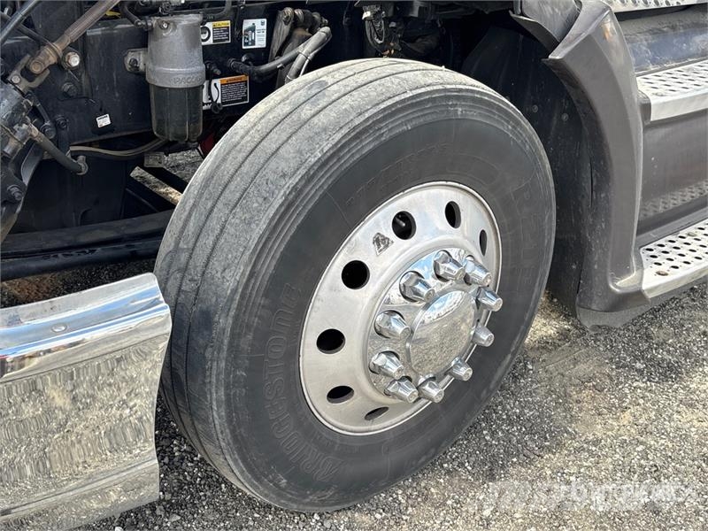 Kenworth T680 Седельные тягачи