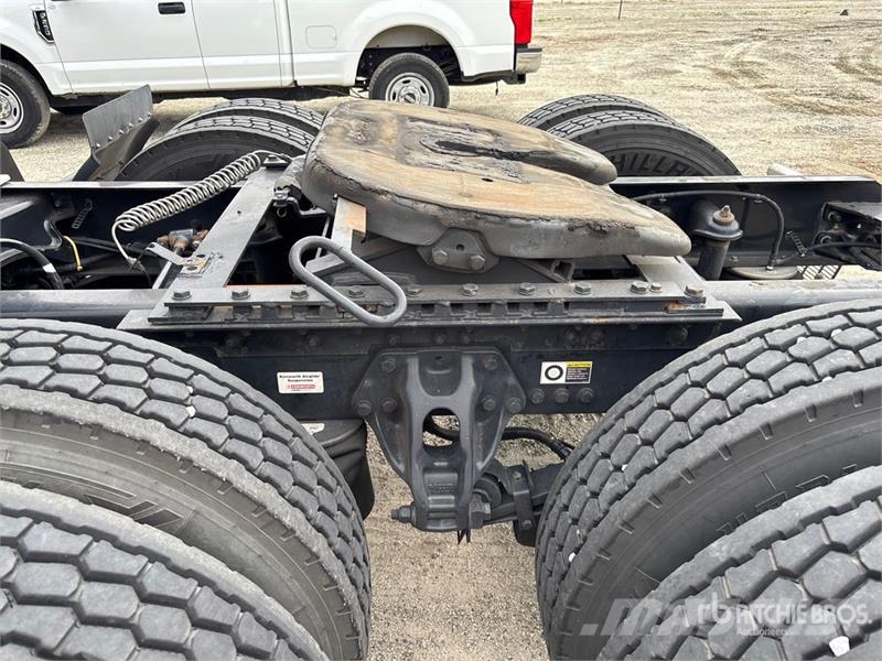 Kenworth T680 Autotractoare