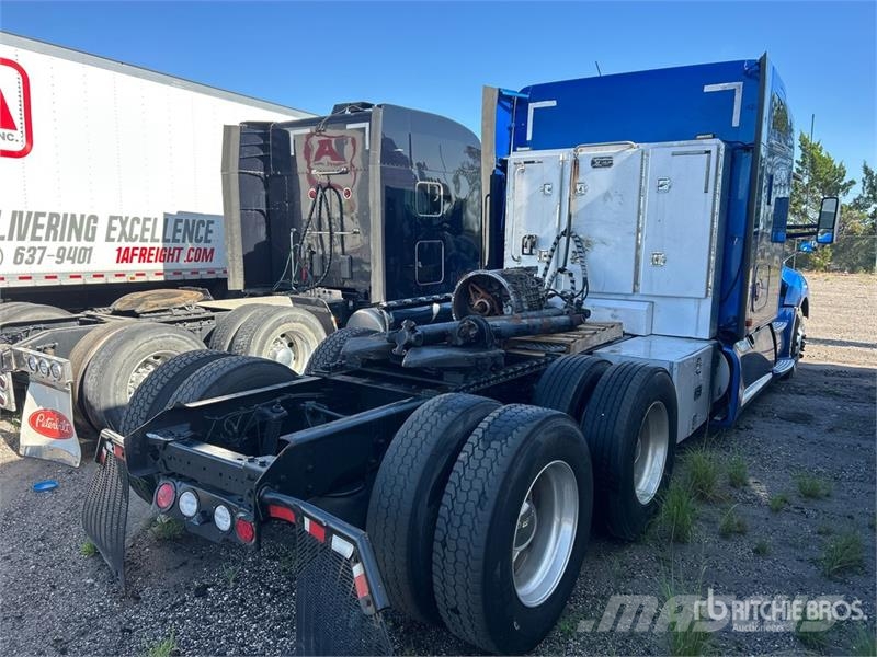 Kenworth T680 Vetopöytäautot
