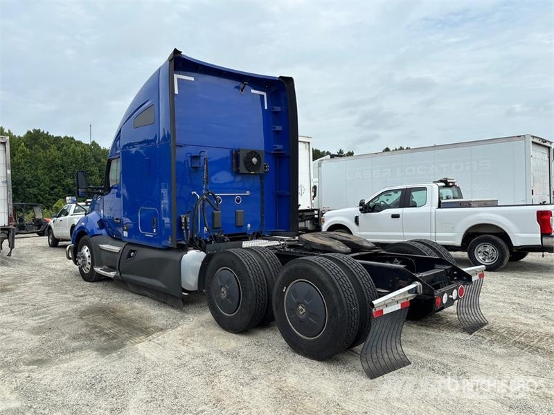Kenworth T680 Autotractoare