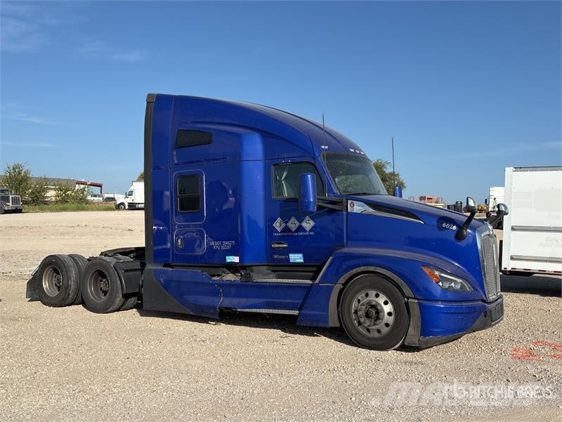 Kenworth T680 Vetopöytäautot