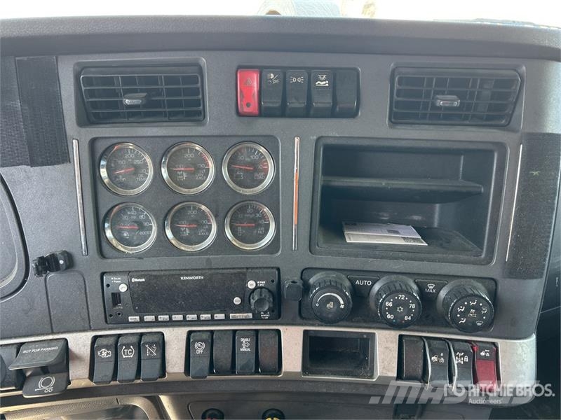 Kenworth T680 Vetopöytäautot