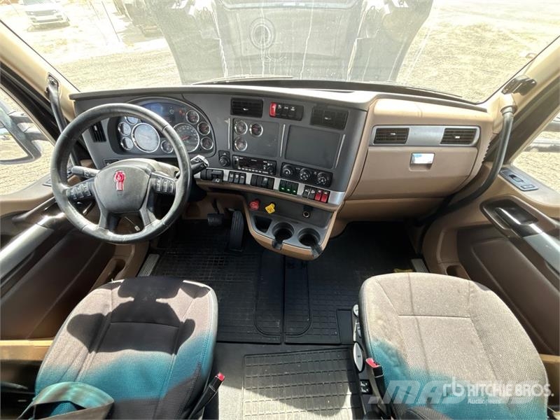 Kenworth T680 Седельные тягачи