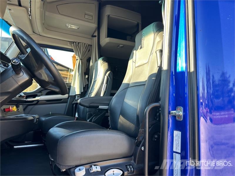 Kenworth T680 Седельные тягачи