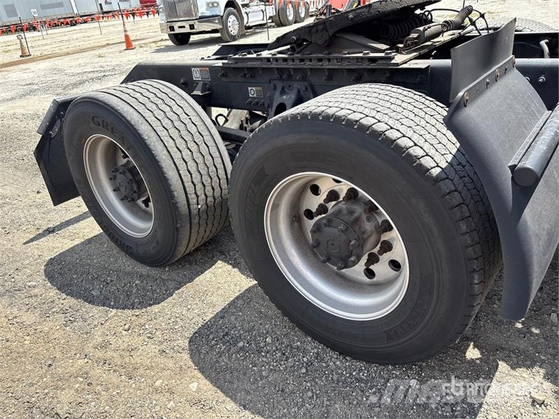 Kenworth T680 Седельные тягачи