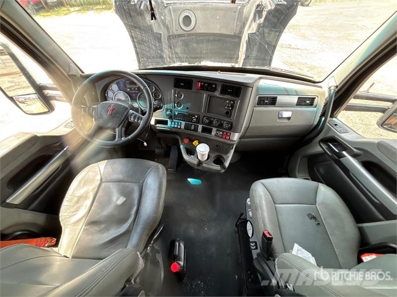 Kenworth T680 Седельные тягачи