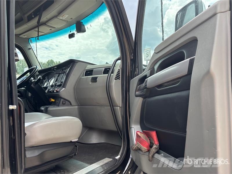Kenworth T680 Седельные тягачи