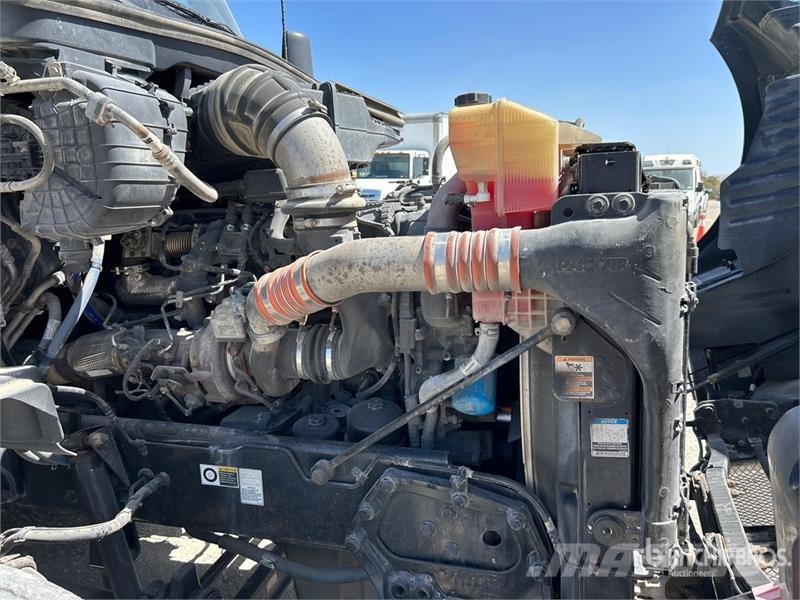 Kenworth T680 Naudoti vilkikai