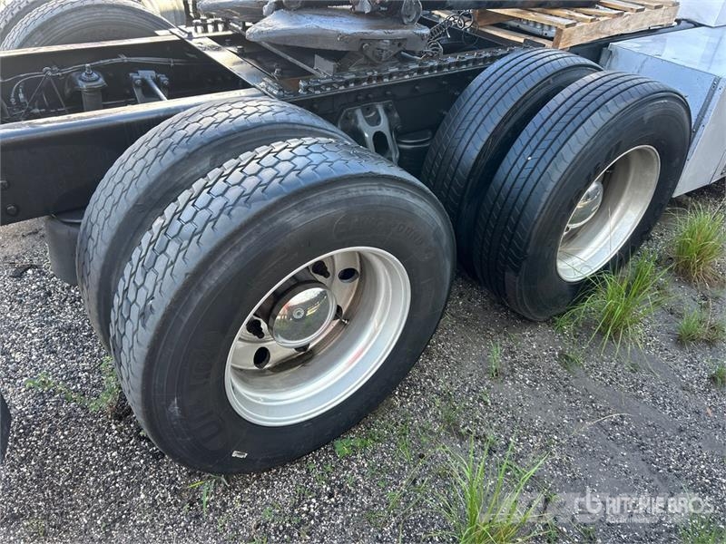 Kenworth T680 Vetopöytäautot