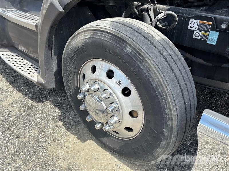 Kenworth T680 Седельные тягачи