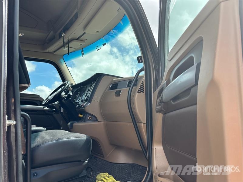 Kenworth T680 Седельные тягачи
