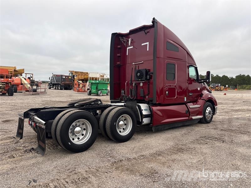 Kenworth T680 Τράκτορες