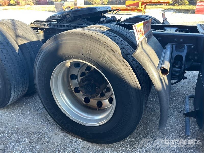 Kenworth T680 Седельные тягачи
