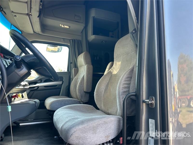 Kenworth T680 Седельные тягачи