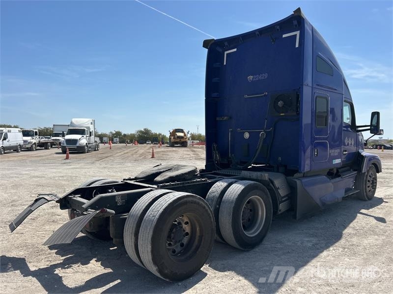 Kenworth T680 Vetopöytäautot