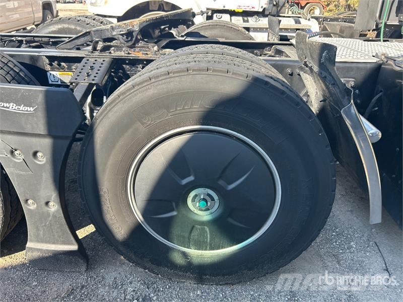 Kenworth T680 Седельные тягачи