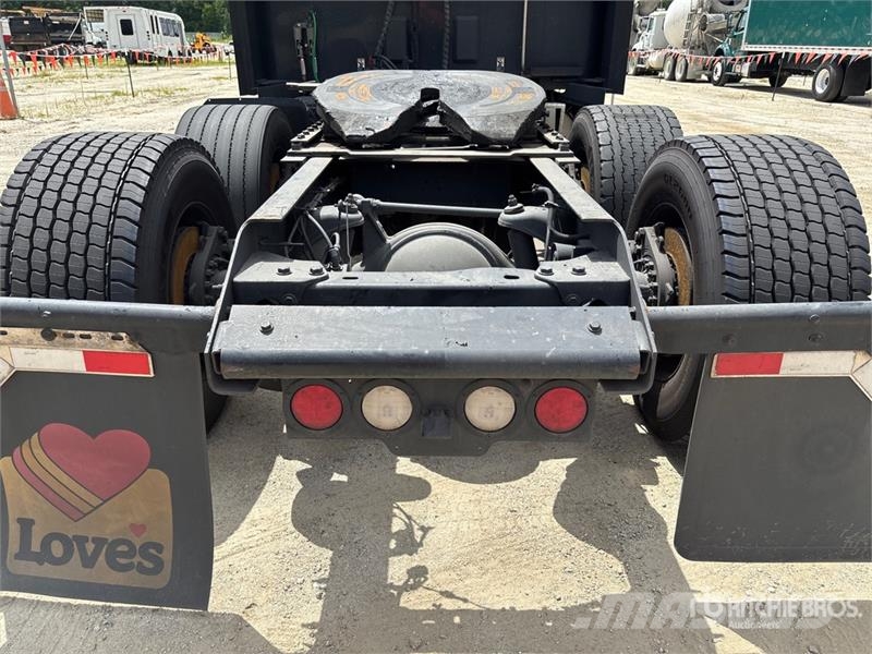 Kenworth T680 Седельные тягачи