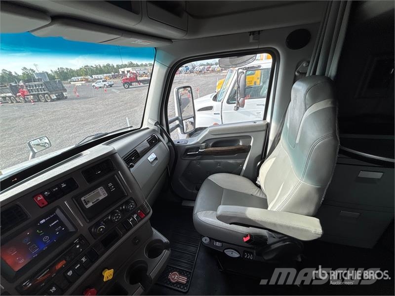 Kenworth T680 Влекачи