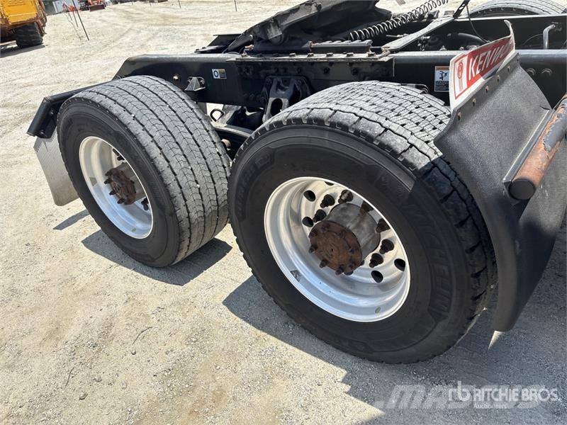 Kenworth T680 Седельные тягачи
