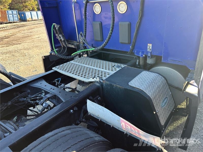 Kenworth T680 Седельные тягачи