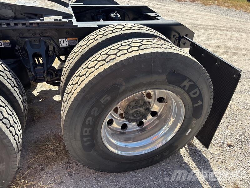 Kenworth T680 Trekkers