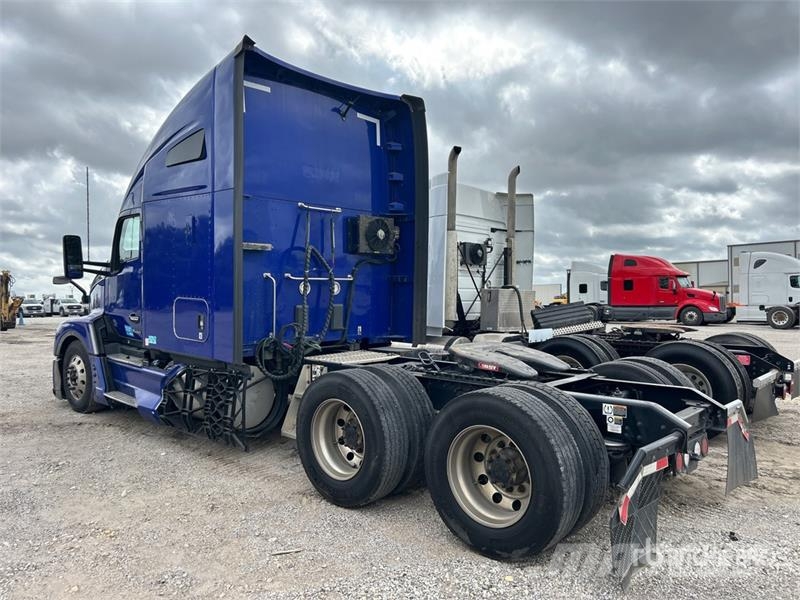 Kenworth T680 Седельные тягачи