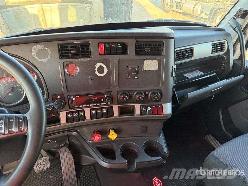 Kenworth T680 Седельные тягачи