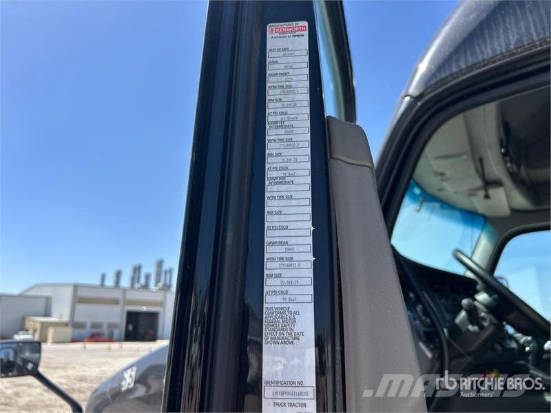 Kenworth T680 Naudoti vilkikai