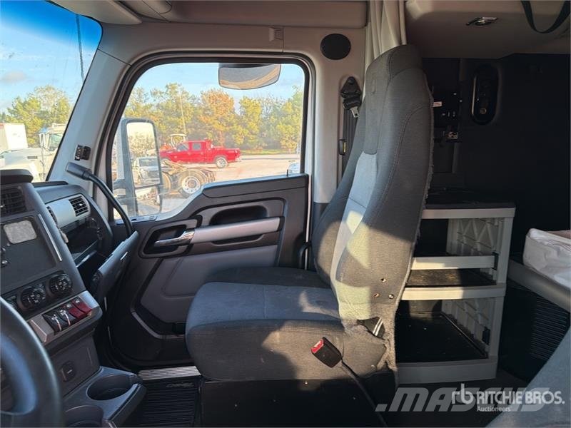 Kenworth T680 Седельные тягачи