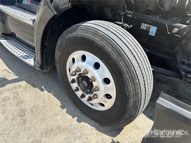 Kenworth T680 Седельные тягачи