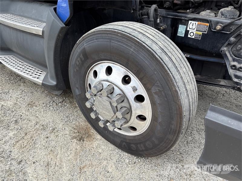 Kenworth T680 Autotractoare