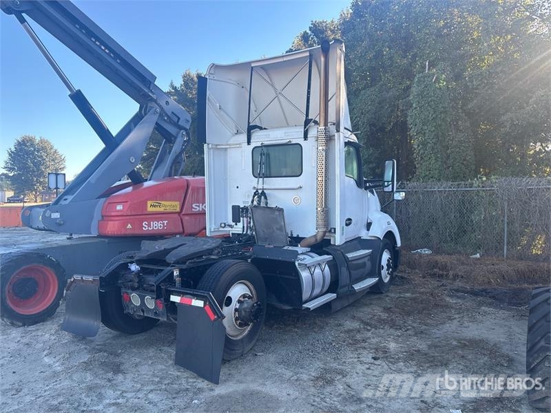 Kenworth T680 4x2 S/A Day Cab Truck Tractor (Inoperable) Sattelzugmaschinen