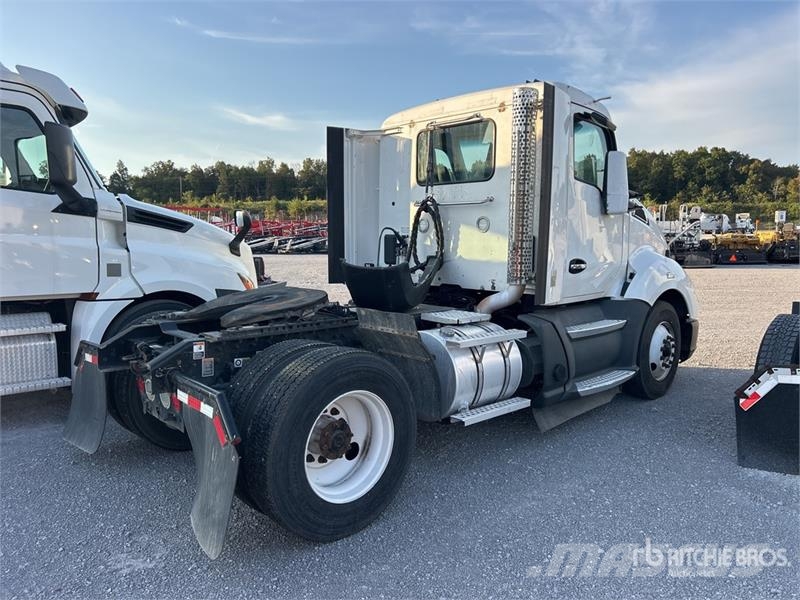 Kenworth T680 4x2 S/A Day Cab Truck Tractor 牵引车