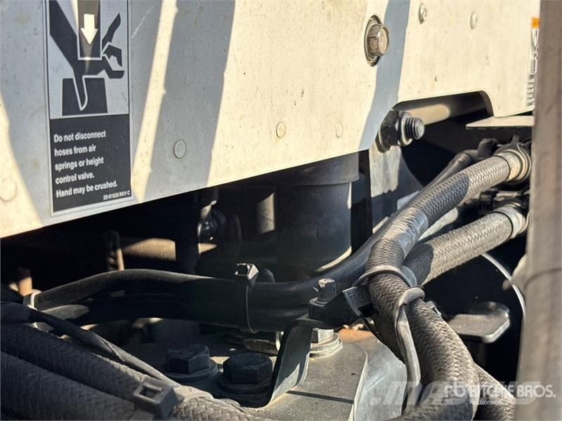 Kenworth T680 4x2 S/A Day Cab Truck Tractor Prime Movers