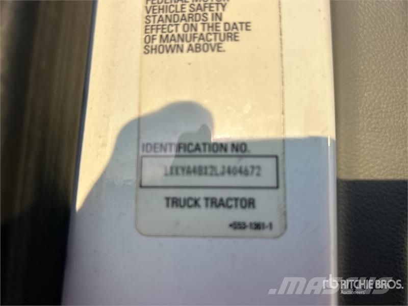 Kenworth T680 4x2 S/A Day Cab Truck Tractor 牵引车