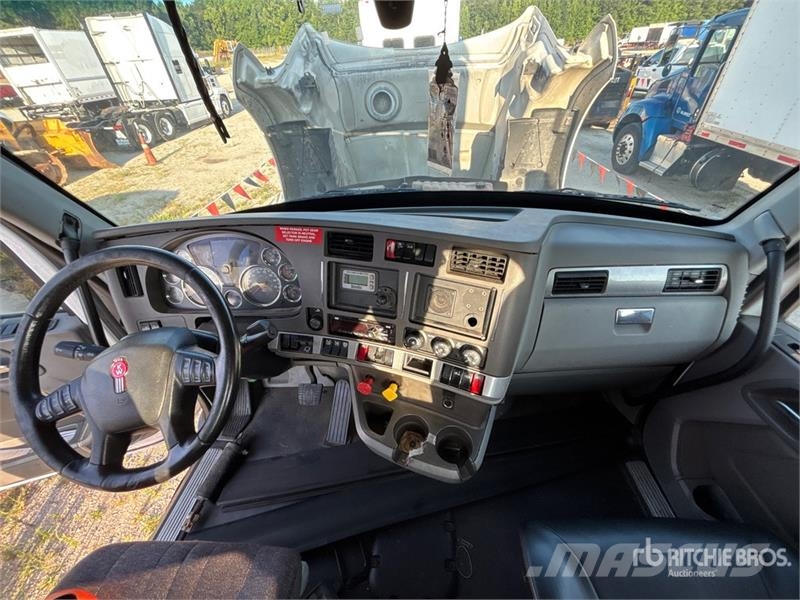 Kenworth T680 4x2 S/A Day Cab Truck Tractor Prime Movers