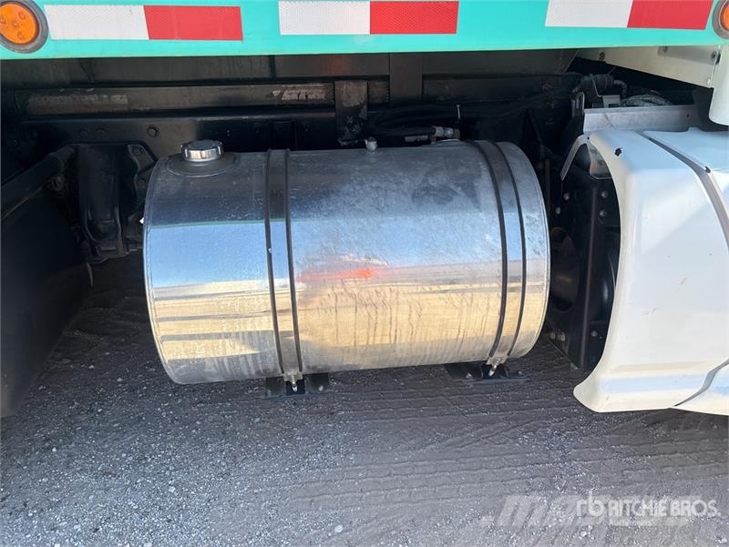 Kenworth T680 6x4 T/A Dump Truck Tipper trucks