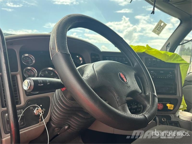 Kenworth T700 Ciągniki siodłowe