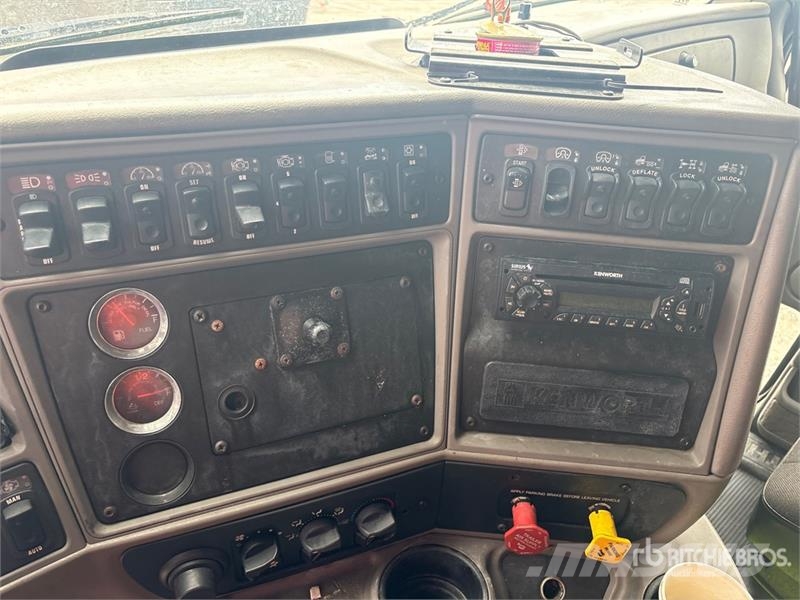 Kenworth T700 Ciągniki siodłowe