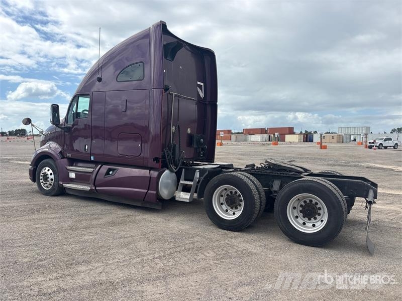 Kenworth T700 Camiones tractor