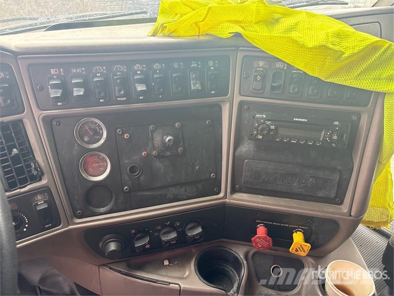 Kenworth T700 Ciągniki siodłowe