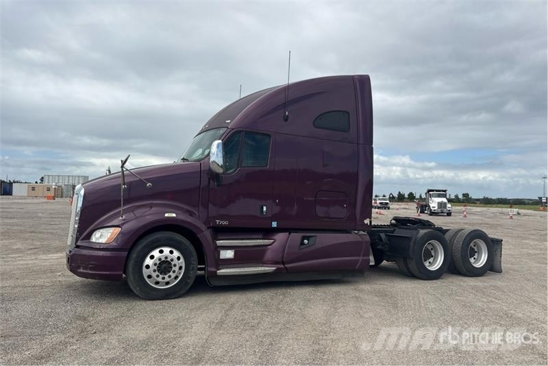 Kenworth T700 Ciągniki siodłowe